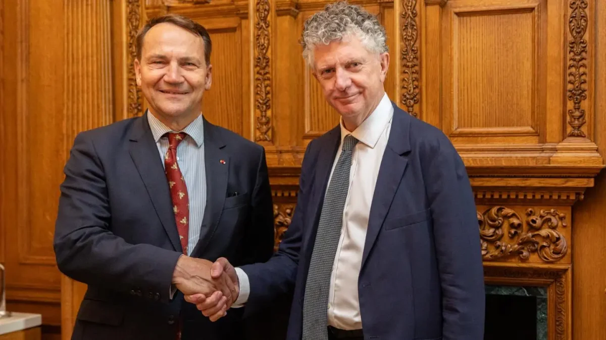 Wicepremier Sikorski w Londynie: bezpieczeństwo, Ukraina i współpraca z Polonią