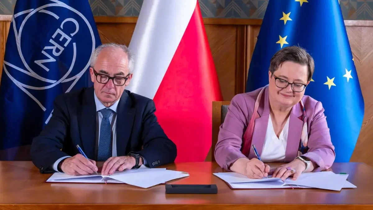 MEN i CERN podpisały pięcioletnie porozumienie o szkoleniach dla nauczycieli fizyki