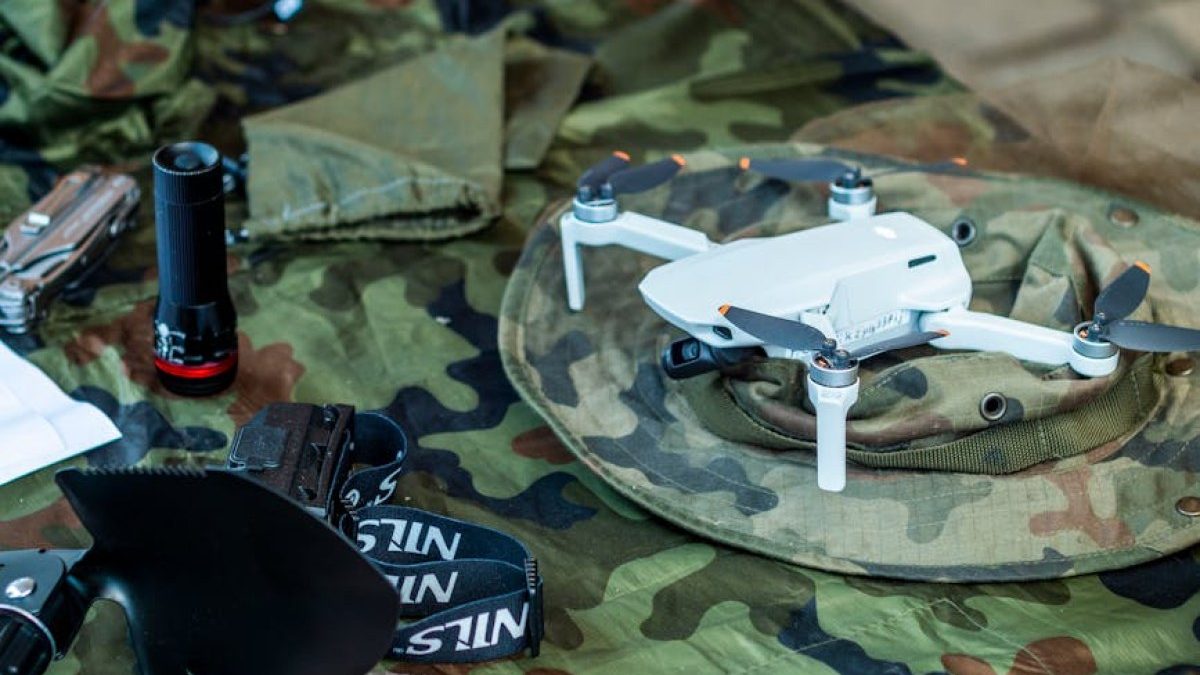 Sztuczna inteligencja przejmuje dowodzenie nad dronami. Chiny testują przełomowy algorytm bojowy