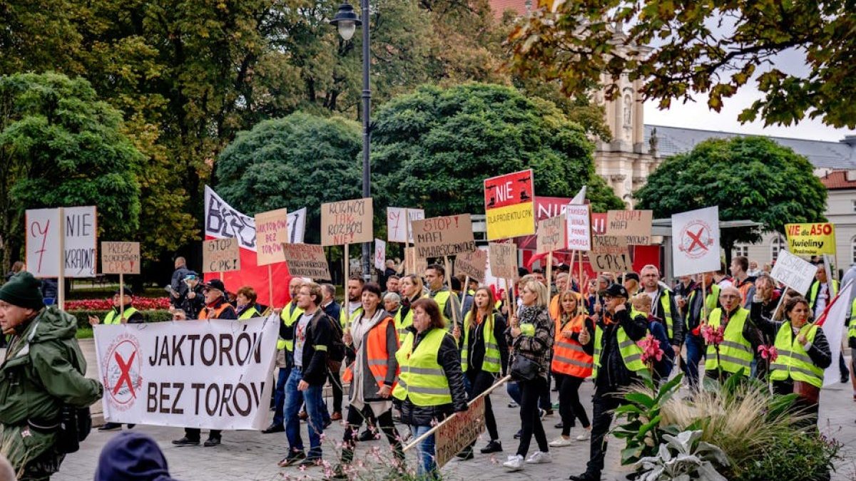 Minister nauki w politycznej izolacji. Protest środowiska akademickiego narasta