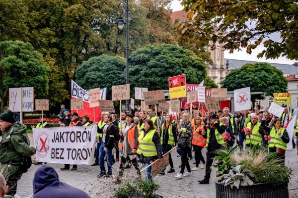Minister nauki w politycznej izolacji. Protest środowiska akademickiego narasta