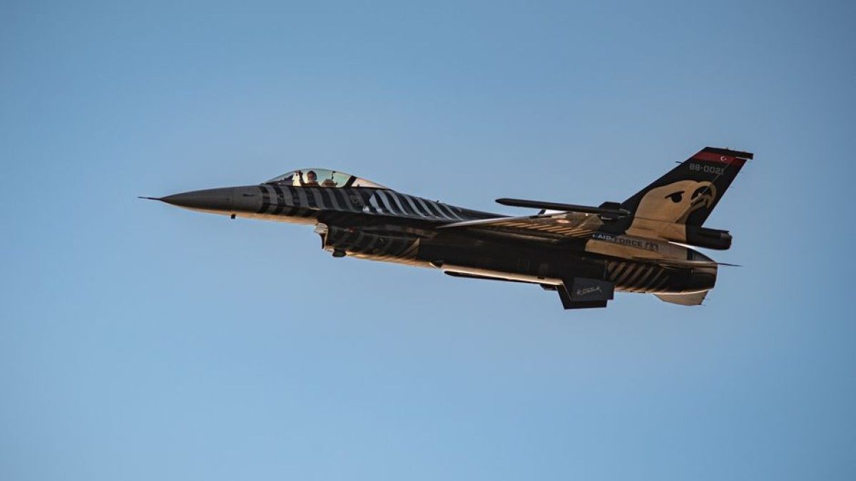 Polskie myśliwce F-16 poderwane w nocy. To reakcja na ataki Rosji na Ukrainę