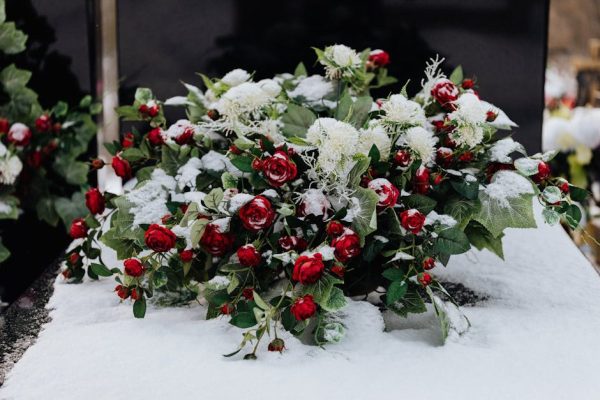 Tragedia w Ząbkach: Społeczność pogrążona w żałobie po śmierci 2-letniego Miłosza