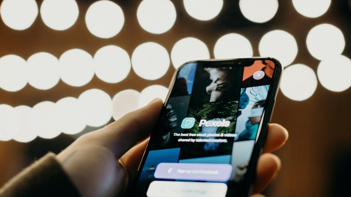 Polacy w USA i Kanadzie odcięci od bankowości internetowej PKO BP. Problemem kody SMS