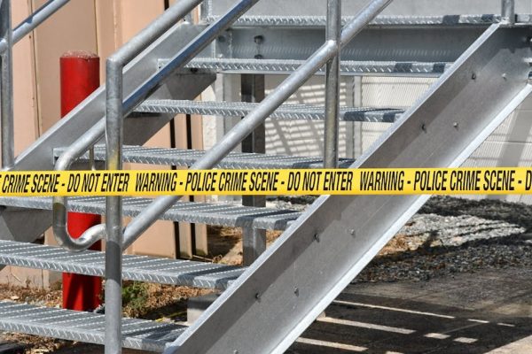 Dramat w Podzamczu. Żołnierz WOT oblał benzyną i podpalił znajomego. Stan ofiary jest krytyczny