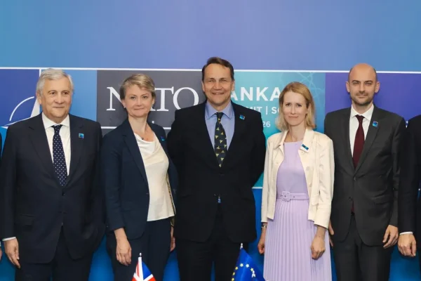 Wicepremier Sikorski na Szczycie NATO w Ankarze: wzmacnianie obronności i współpraca sojusznicza