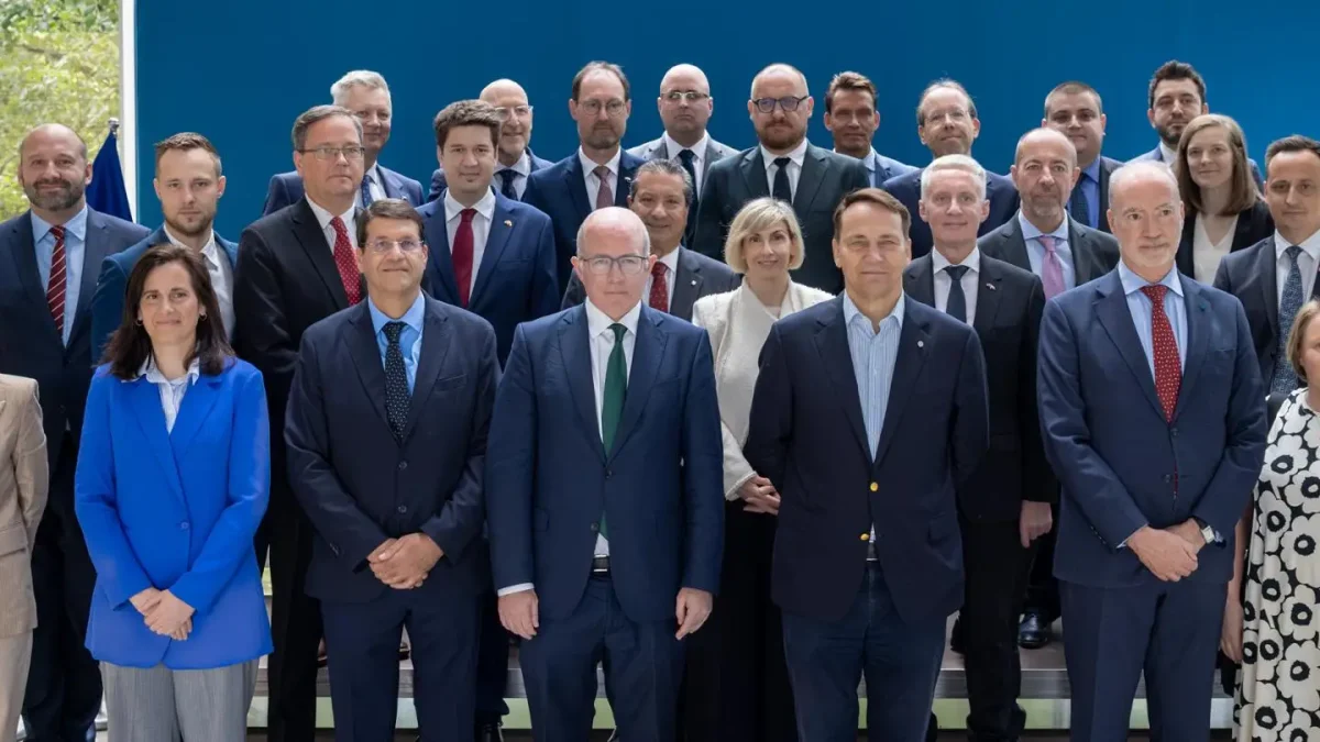 Irlandia przejmuje prezydencję w Radzie UE. Sikorski rozmawiał z ambasadorami