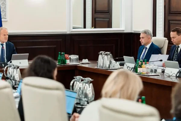 Rząd wprowadza limity płac i jawne kontrakty w ochronie zdrowia
