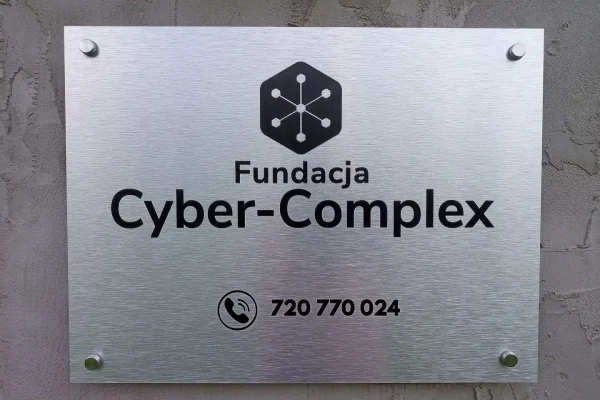 Setki komend policji łamie Konstytucję RP – raport Fundacji Cyber-Complex