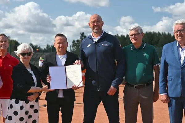 Tenisowe Orły: 3 mln zł dla Uniejowa, łącznie ponad 58 mln zł na 21 inwestycji