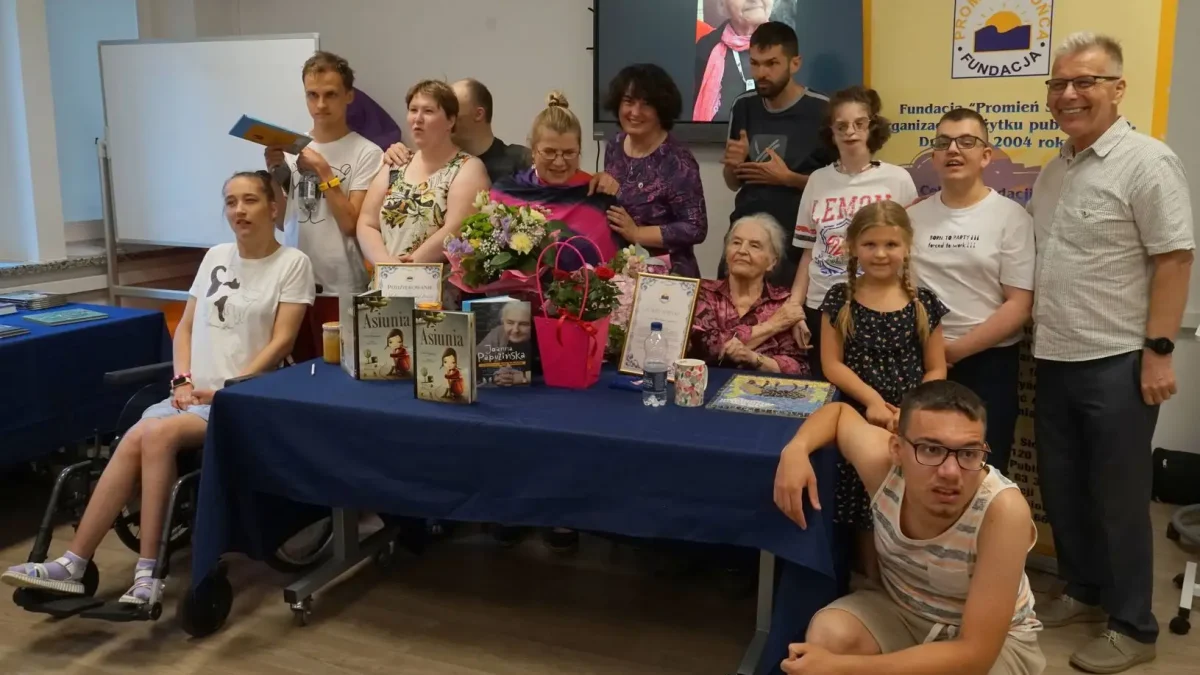 Prof. Joanna Papuzińska w Legionowie: „Na słowa nie potrzeba ani półki, ani szafki”