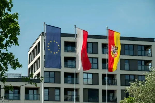 Czy Polsce opłaci się wyjście z UE? Kontrowersyjny głos w debacie