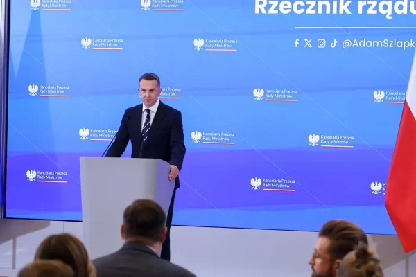 Rząd upraszcza formalności: cyfrowe archiwa i zmiany w ubezpieczeniach na życie