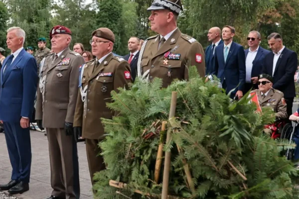 82. rocznica Powstania Warszawskiego: hołd dla Bohaterów w stolicy